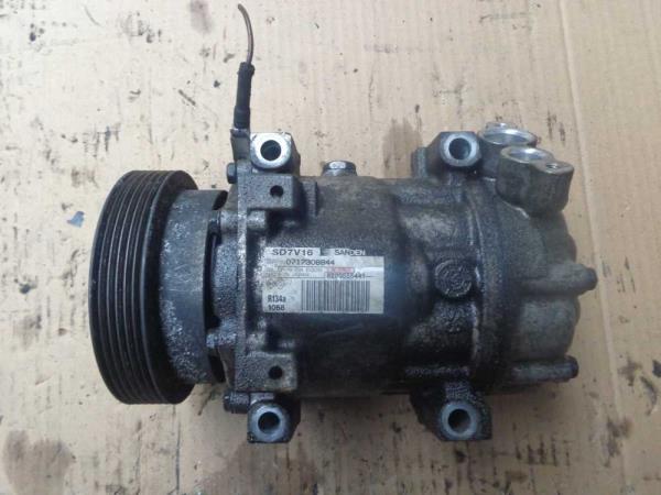 COMPRESSEUR DE CLIMATISATION RENAULT/ DACIA - Vue 1